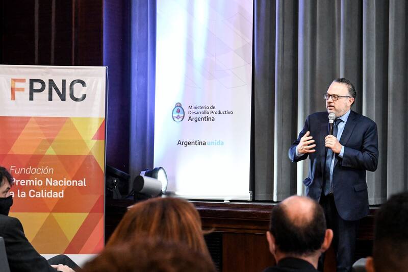 Kulfas entregó el premio