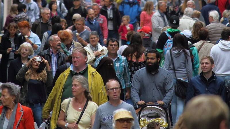 En las últimas décadas, este país avanzó en temas de salud pública y educación, lo que ha contribuido a un aumento en la esperanza de vida.
