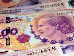 Reglamentan exigencia para que empresas públicas y organismos estatales compren deuda reperfilada