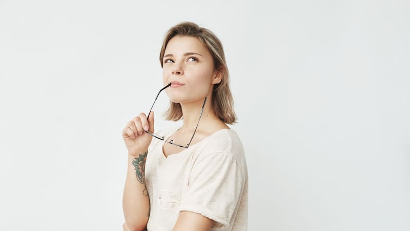 La inteligencia no solo reside en el conocimiento, sino también en cómo lo aplicamos.