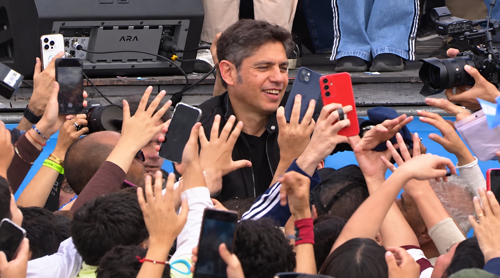Kicillof saludó a los militantes al cierre de su discurso. Foto: captura de pantalla.