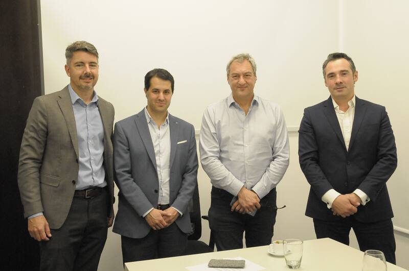 John Walker, Ramón García Llorente, Ariel Cohen y Carlos Spina