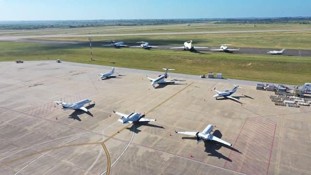 Aseguran que nuevo sistema de aterrizaje del aeropuerto de Carrasco funcionará “en poco tiempo”