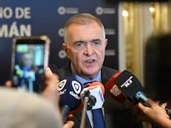 El gobernador peronista que negoció con Milei su apoyo a la ley ómnibus: nace un nuevo bloque