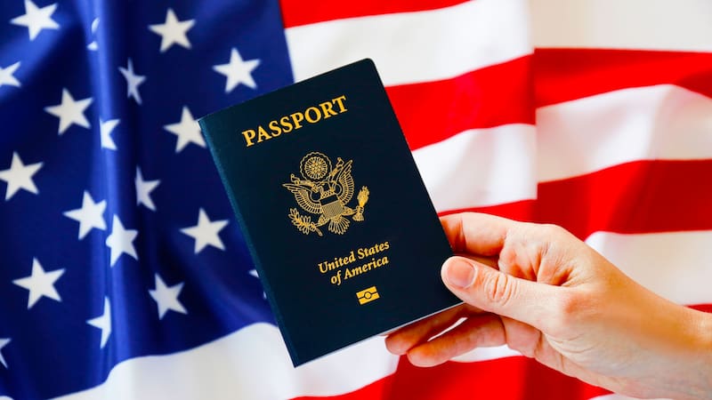 El pasaporte estadounidense debe tramitarse presentando el Formulario DS-11. Fuente: archivo.