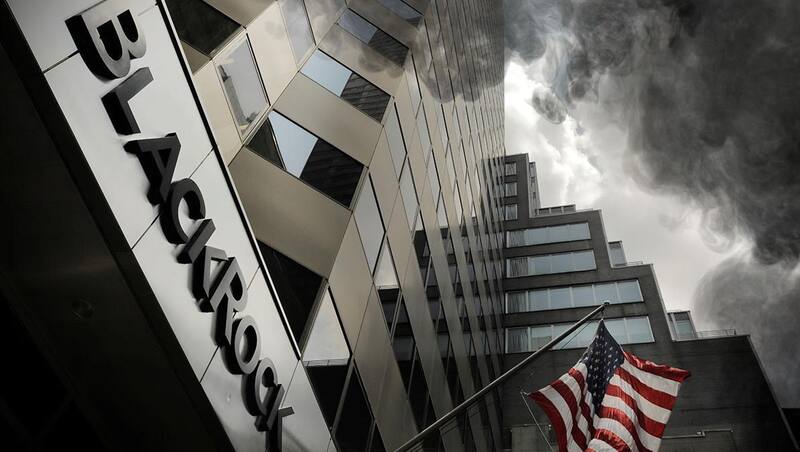 Gestores de activos como BlackRock se han desplazado hacia bonos corporativos o gubernamentales más seguros, en respuesta a una fuerte caída en los diferenciales de crédito en EE.UU. Foto: Archivo.