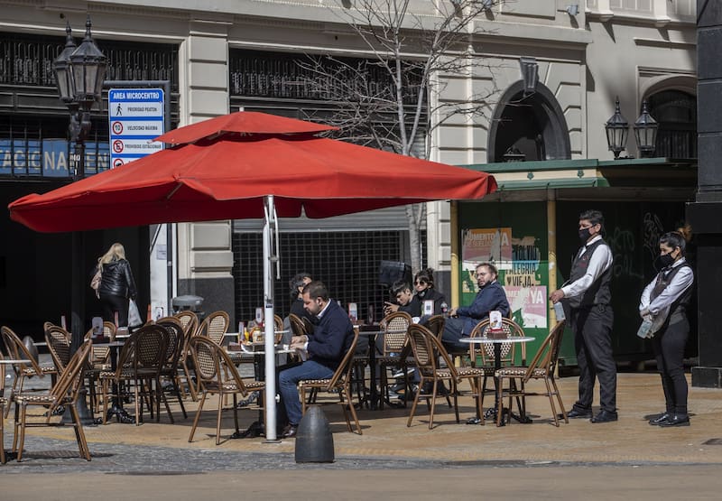 La OCU advierte de 10 malas prácticas de los bares que afectan a tu bolsillo (foto: archivo).