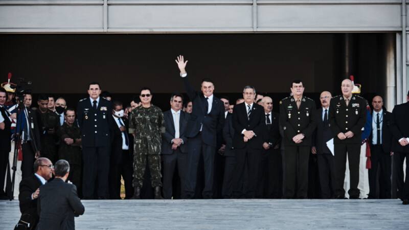 Jair Bolsonaro instaló a los militares en la campaña electoral presidencial que se definirá en las urnas del 2 de octubre. BLOOMBERG