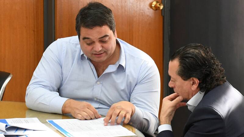 Triaca y Sica monitorearon juntos, desde el Ministerio de Producción y Trabajo, el impacto del paro