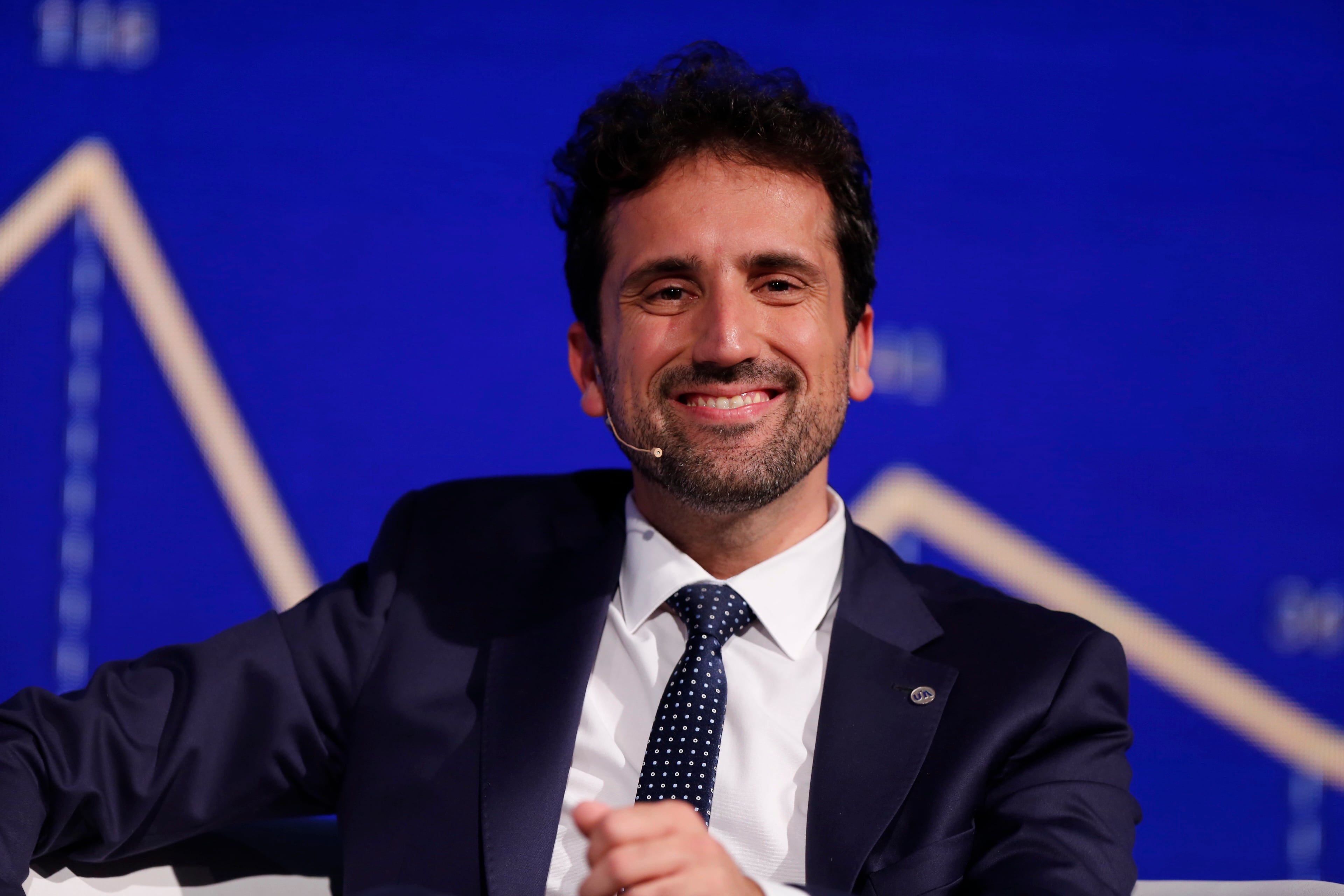 “Es urgente recalibrar el programa”, dice el economista más consultado por la industria: cuál es el “tiro en el pie” del Gobierno “Es urgente recalibrar el programa”, dice el economista más consultado por la industria: cuál es el “tiro en el pie” del Gobierno