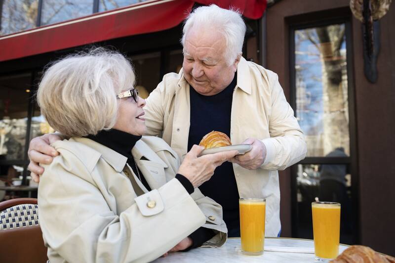 Se recomienda consultar previamente en cada ubicación para asegurarse de acceder al beneficio. Foto: Freepik.
