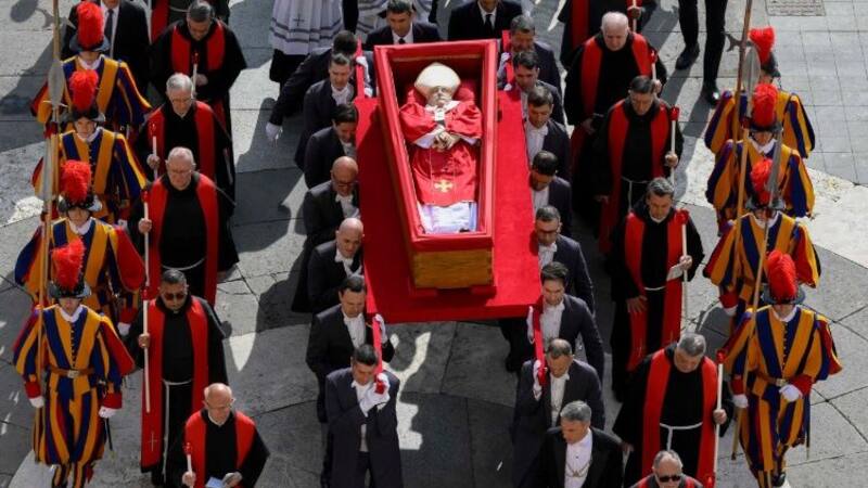 El príncipe de Gales será el único presente en el funeral del Papa Francisco en representación de la familia real británica. Fuente: Archivo.