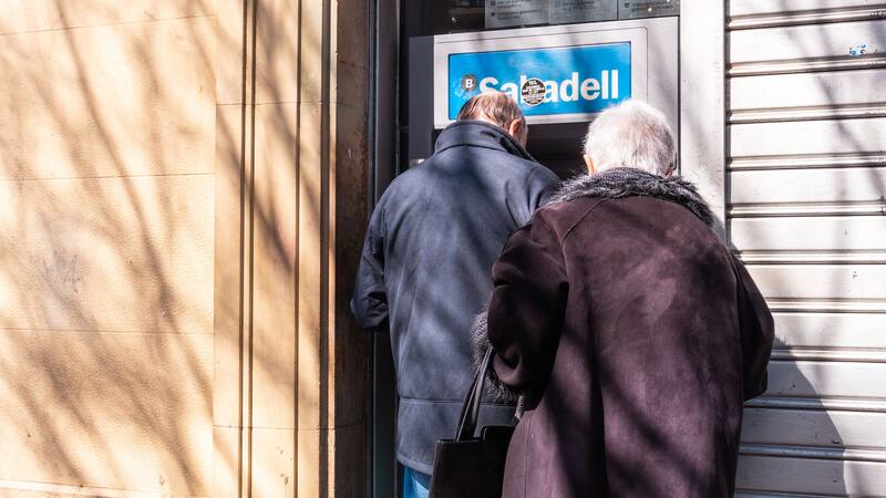 Atención jubilados: Banco Sabadell confirma el día de pago de las pensiones en diciembre.