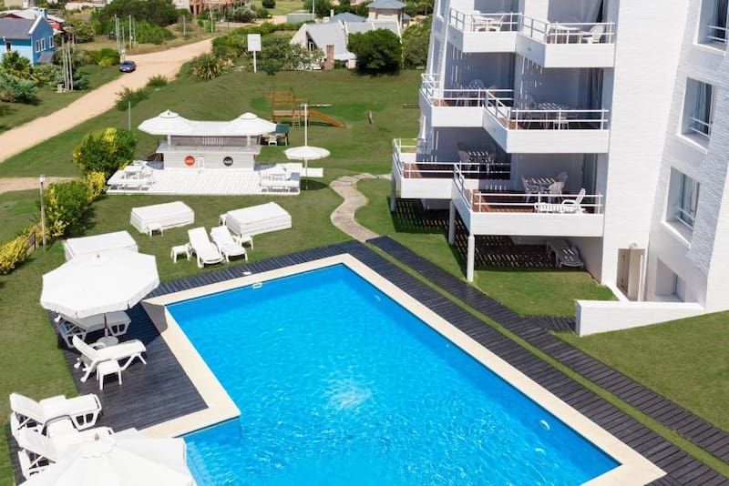 Las piletas, lo más buscado junto a los SPA