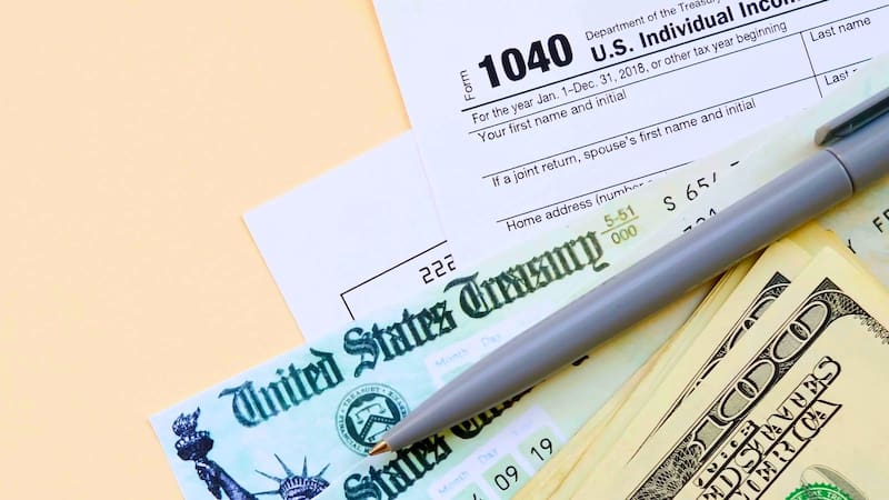 IRS le ofrece información a la administración de Trump sobre cuentas tributarias de inmigrantes. Fuente: Archivo.