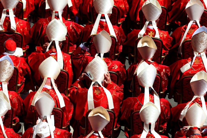 Cardenales elegirán al nuevo Papa y luego se revelará su nombre. Fuente: EFE