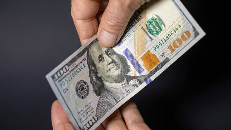 La Reserva Federal actualiza sus billetes: un cambio gradual para una mayor seguridad. Fuente: Shutterstock.