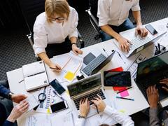 OIT: 6 de cada 10 trabajadores sufren acoso y violencia laboral; cuáles son las formas y los sectores más afectados