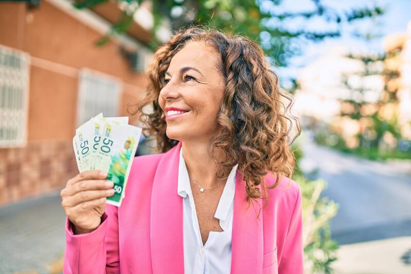 El abono de la prestación del SEPE se realiza mensualmente entre los días 10 y 15. Foto: archivo.