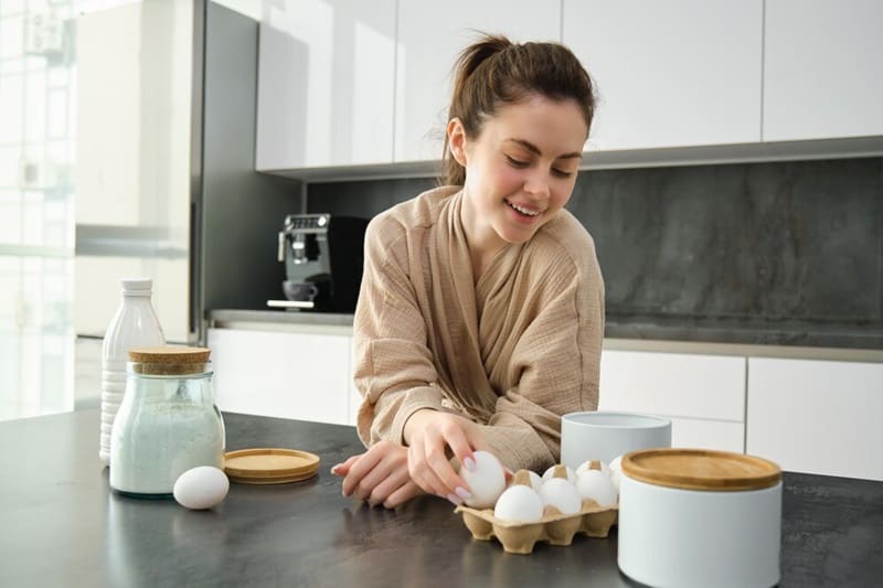 El consumo diario de un huevo puede ayudar a aumentar la masa magra del cuerpo, favoreciendo un mejor equilibrio de nutrientes. (Foto: Freepik)