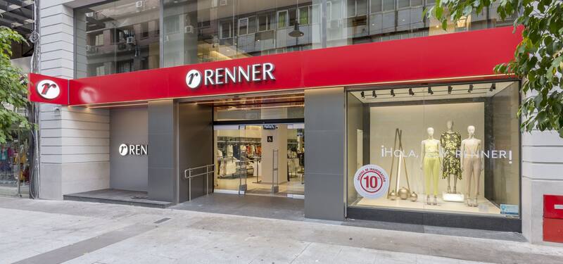 Las trabas a las importaciones, la inflación y la baja en el consumo golpearon a Renner.