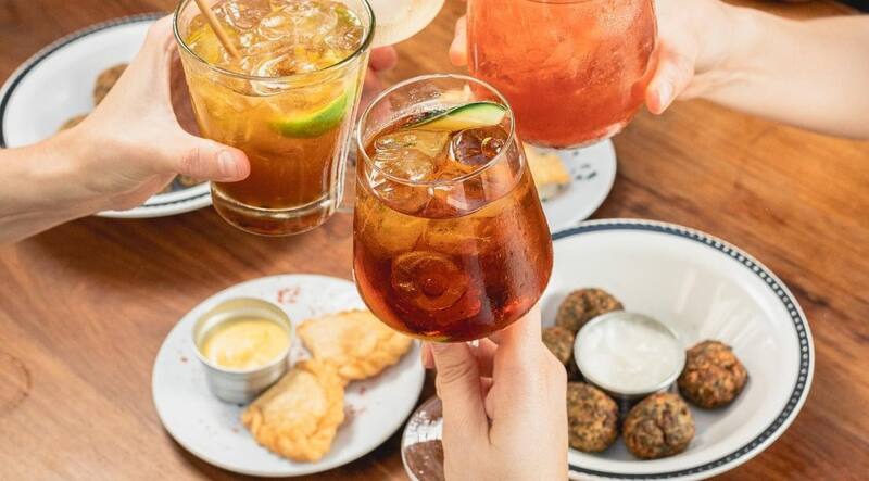 Disfrutá de las comidas típicas del lugar al que visites (Fuente: archivo)