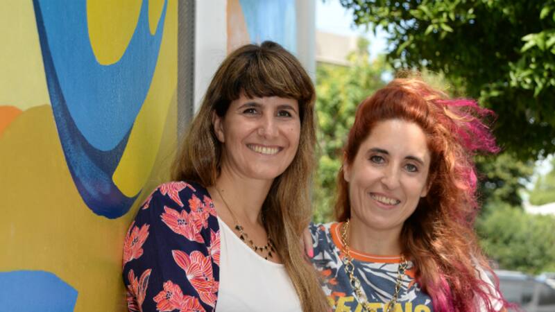 Natalia Oyanguren y Clarisa Mejías, de Estudio Khroma.
