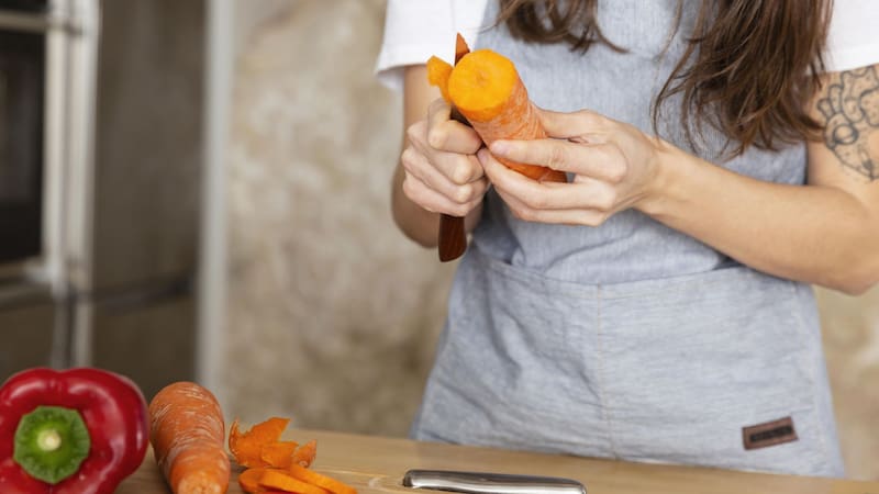 Comer zanahoria cruda puede tener un impacto en tu salud.