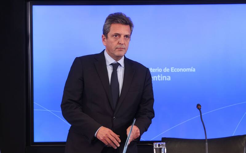 Massa describió un programa económico de cuatro ejes: orden fiscal, superávit comercial, fortalecimiento de reservas y desarrollo con inclusión.