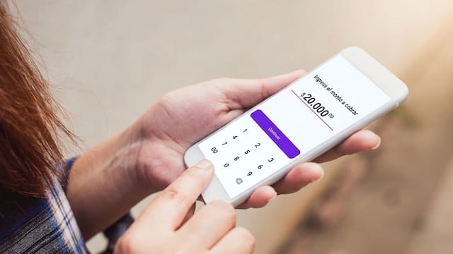 La función del celular que permite ofrecer pagos con tarjeta y cuotas a los clientes