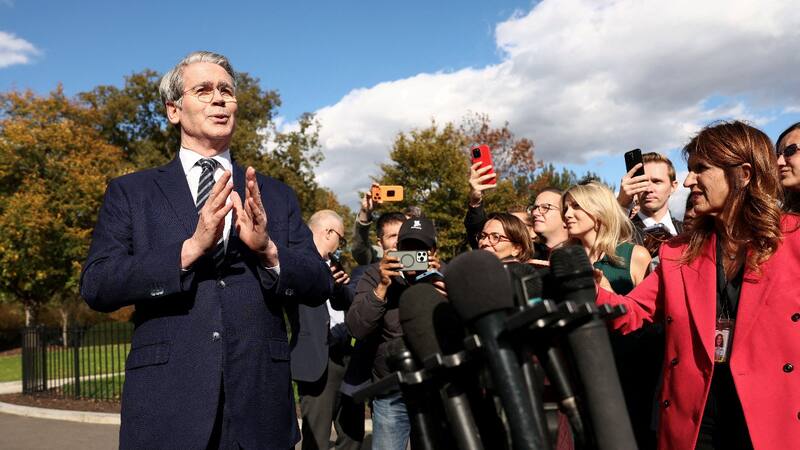 Scott Bessent habló del apoyo financiero a la Argentina en plena jornada electoral. (Foto: Reuters).