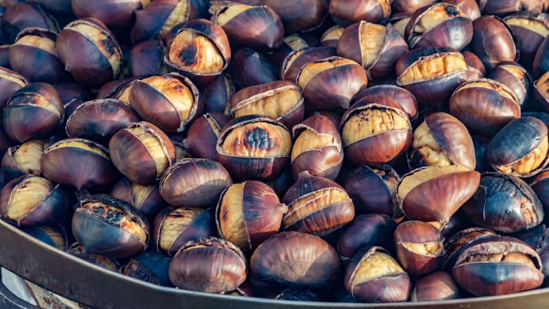 Castañas asadas en el microondas: la receta para prepararlas en pocos segundos y que queden riquísimas.