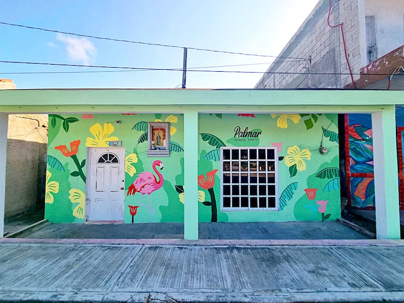 El Cuyo conserva casas coloridas y murales de hace más de 40 años, que se pueden conocer y apreciar en breves caminatas. Fuente: Blog Voyage au Mexique