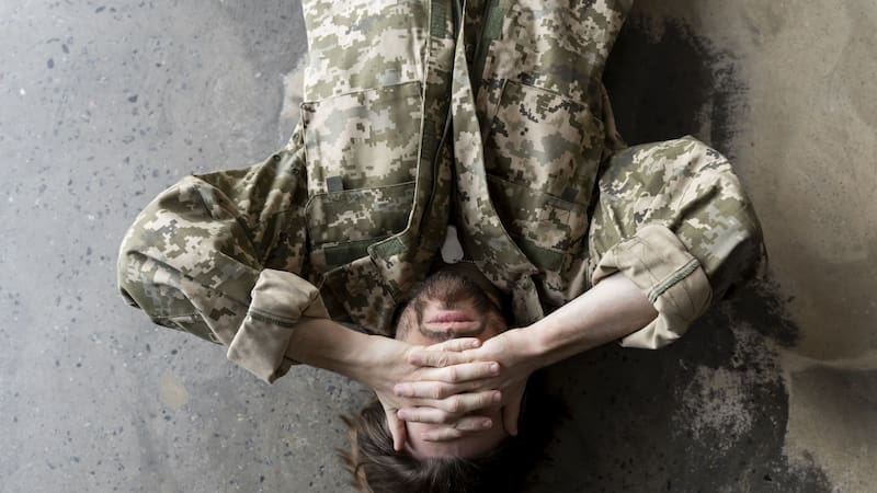 El Gobierno evalúa aumentar el sueldo de los militares para que se equipare al de la policía.