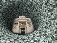 Primera licitación de dólares del BCRA: bancos tomaron u$s 175 millones a $ 27,49