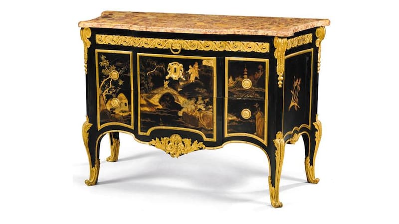 Cómoda de 1765 consiguió u$s 960.000