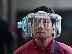 Memes y burlas por los "hombres botellas": las formas más bizarras de cuidarse del coronavirus