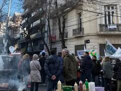 Desalojo frente a la casa de Cristina Kirchner: el Gobierno porteño explicó los motivos