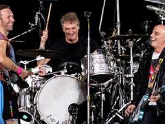 Coldplay en Argentina: Chris Martin homenajeó a Soda Stereo junto a Charly Alberti y Zeta Bosio en su anteúltimo show en el país