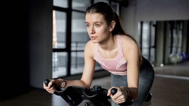 Perfeccioná tus entrenamientos en bicicleta fija con esta técnica para tener resultados más efectivos.