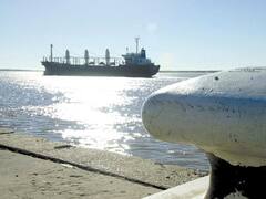 Identifican zonas de fondeo en el Paraná