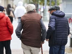Uno a uno, los tours turísticos gratuitos para jubilados en Montevideo