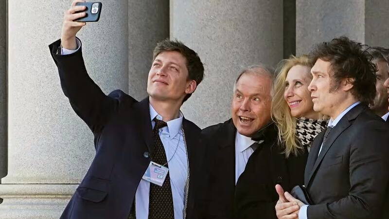 <div class="migrated-promo-image__description"><div class="migrated-promo-image__source">Fuente: Reuters</div><div class="migrated-promo-image__author">Kevin Lamarque</div></div>