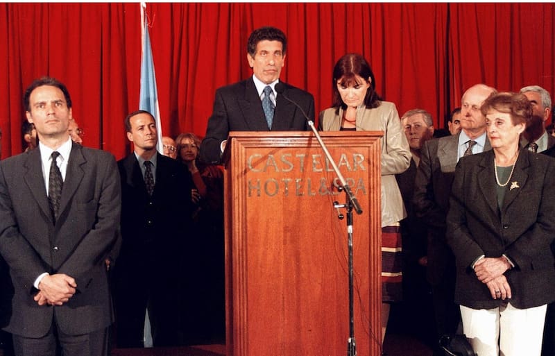 "Chacho" Álvarez renunció a la vicepresidencia de la Nación en el Hotel Castelar