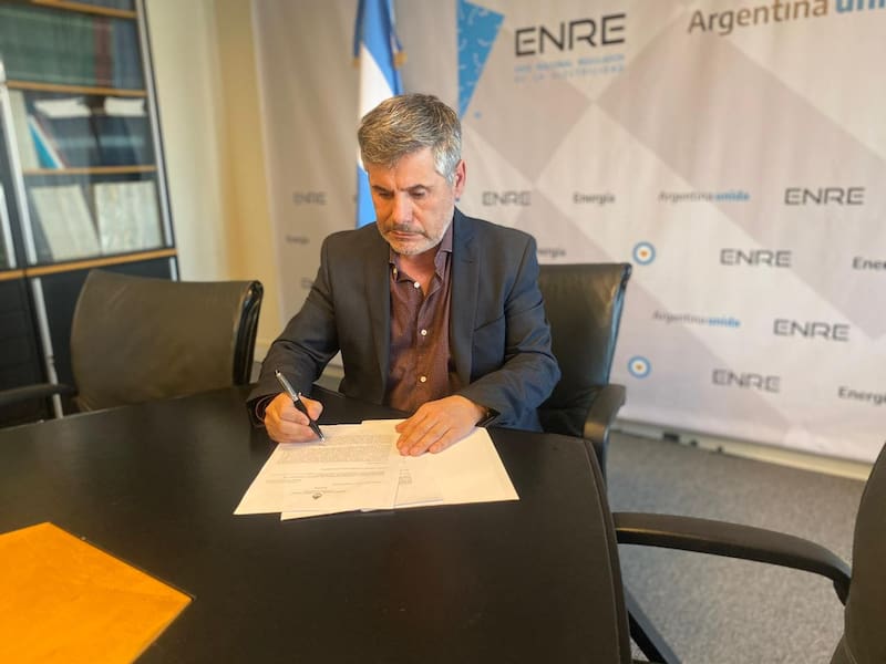 Walter Martello, interventor del ENRE, firmó las resoluciones que habilitan los aumentos