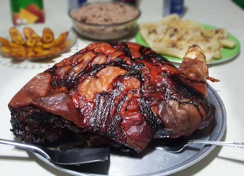 Lechón al horno. Fuente: Freepik