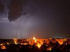 Una fuerte tormenta eléctrica con granizo se aproxima el finde largo y sacudirá varias provincias: cuales son las zonas con lluvias intensas