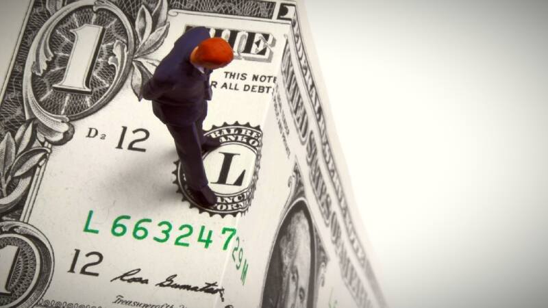 Dólar hoy: a cuánto cotiza el oficial en los bancos de la City este miércoles 1 de mayo