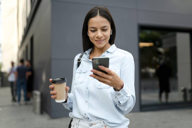 El monto de las cuotas mensuales de un préstamo en Mercado Pago depende del plazo de pago elegido. (Foto: Freepik)