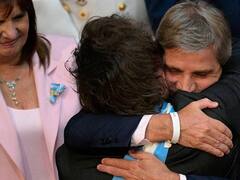 Caputo festeja: a cuánto llegó el superávit fiscal y financiero en enero